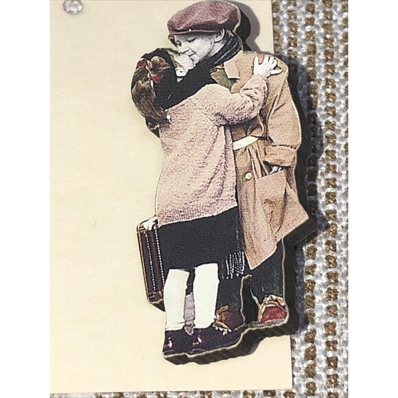 Kim Anderson pin/ Brooch Lot Boy Holding Bouquet of Roses / Boy & Girl Kissing - Picture 9 of 9